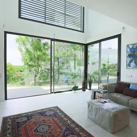 R14 Modern With Fantastic Sea Views Apartment