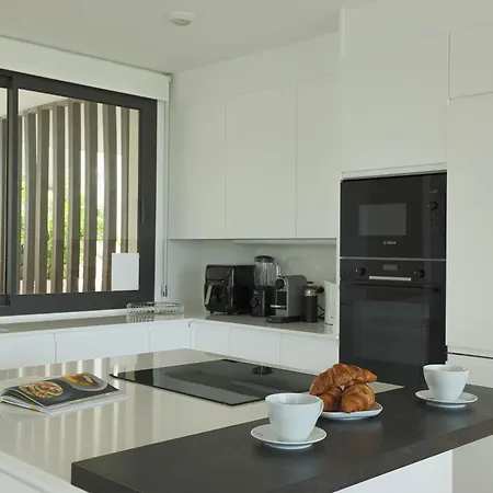 Apartment R14 Modern With Fantastic Sea Views *