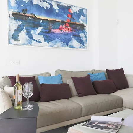 R14 Modern With Fantastic Sea Views Apartment
